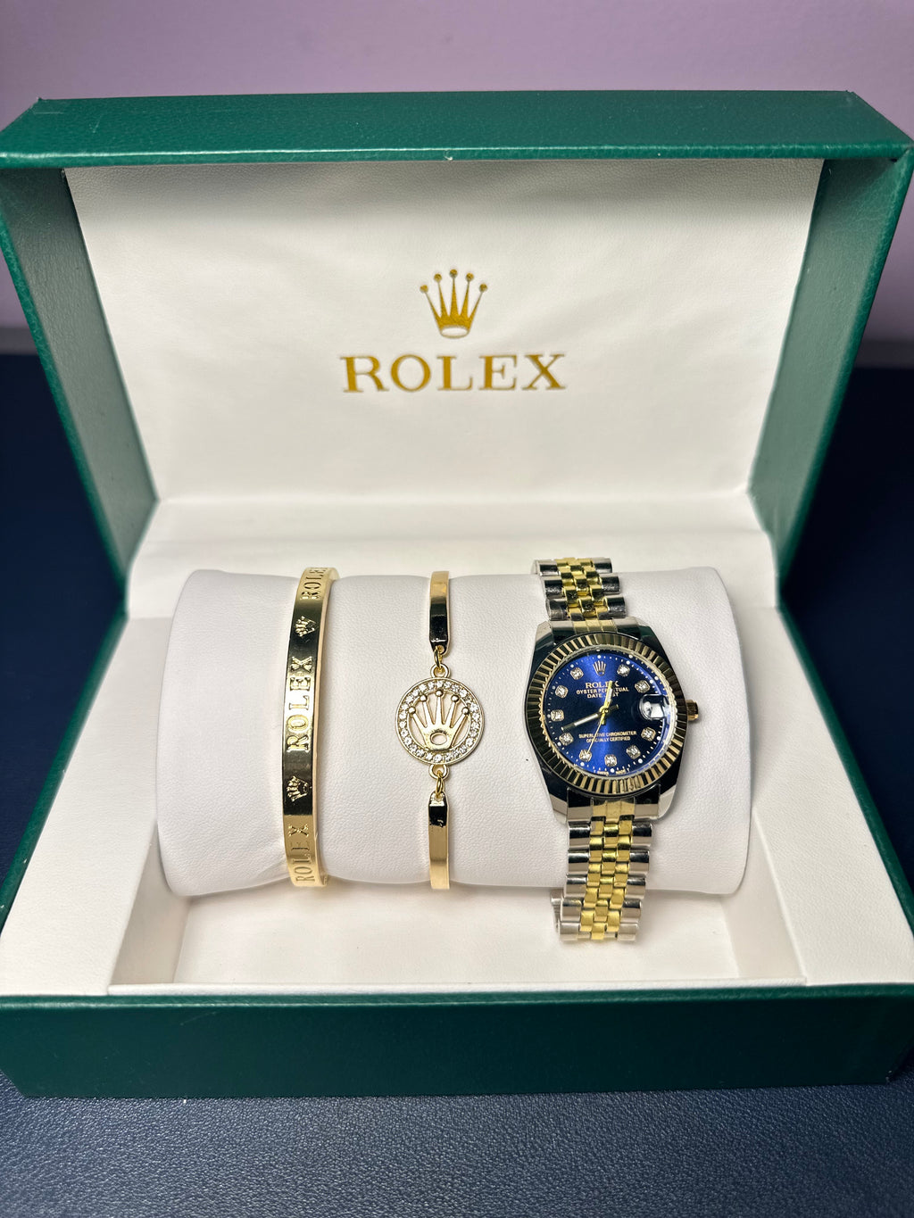 Aurum Elegance: Swiss Classic Watch Set