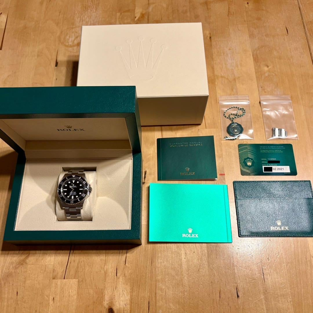 Rolex Submariner Black Dial - Oystersteel Edition