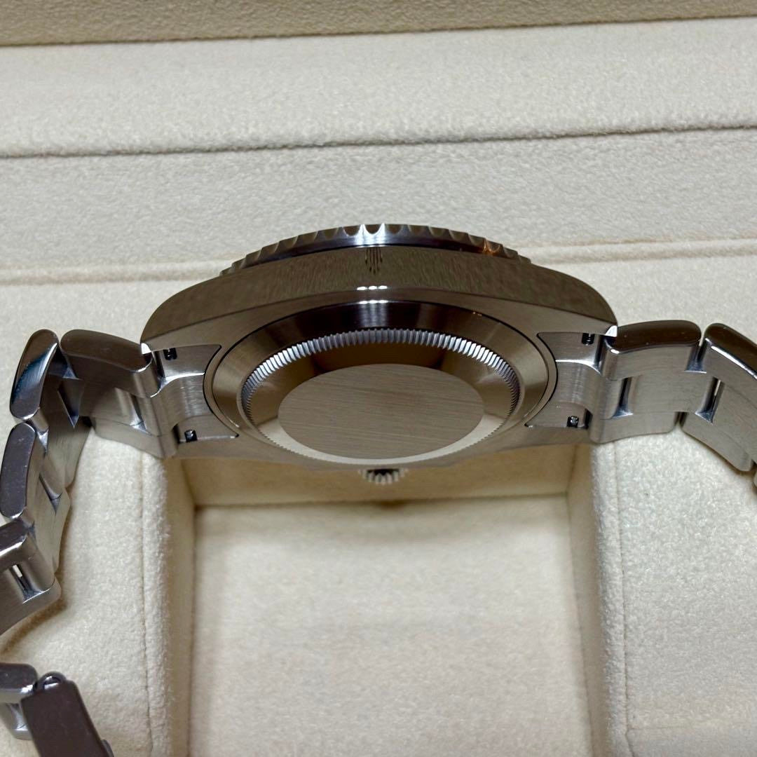 Rolex Submariner Black Dial - Oystersteel Edition