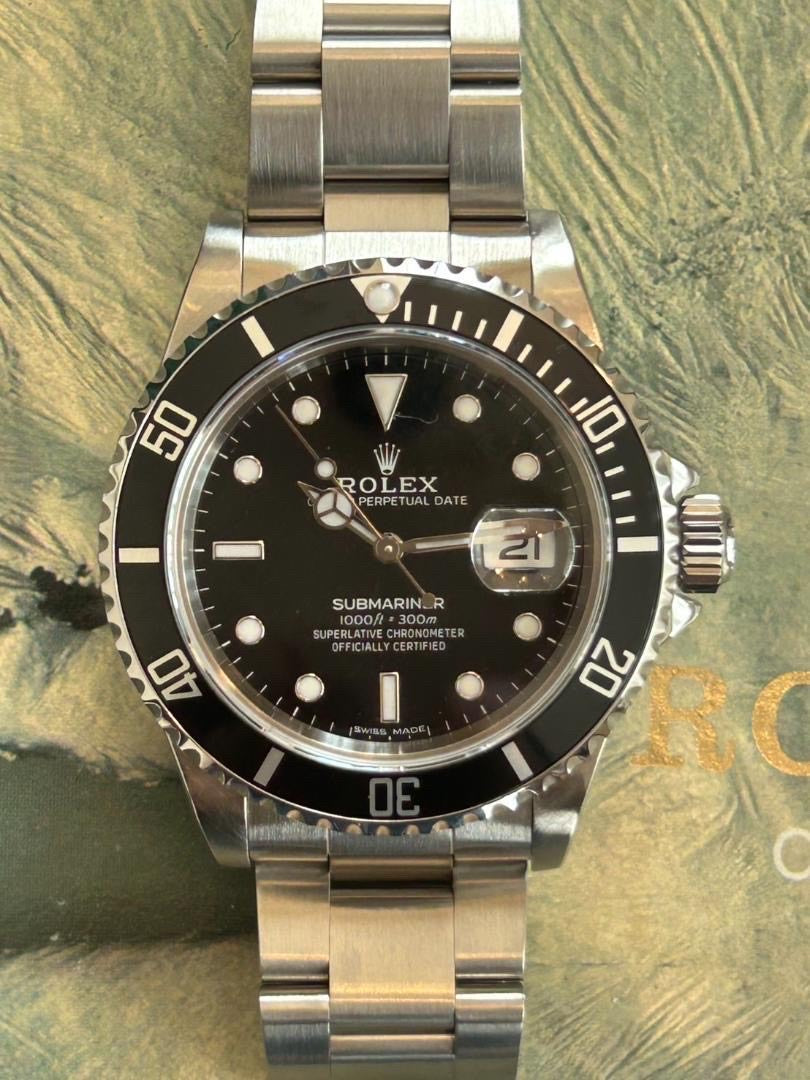 Rolex Submariner Date - Black Dial, Oystersteel, Full Set with Authenticity Materials