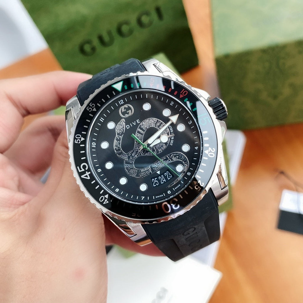 Signature Style - Gucci Black Dial Luxury Watch