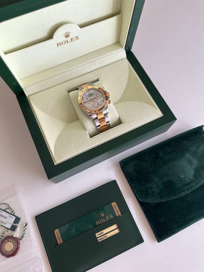 Daytona Legacy: Chronograph in Silver & Gold