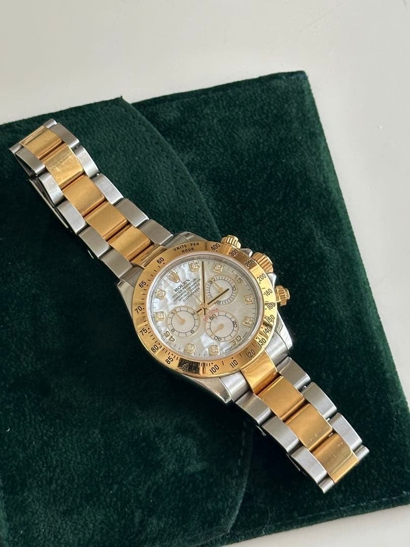 Daytona Legacy: Chronograph in Silver & Gold